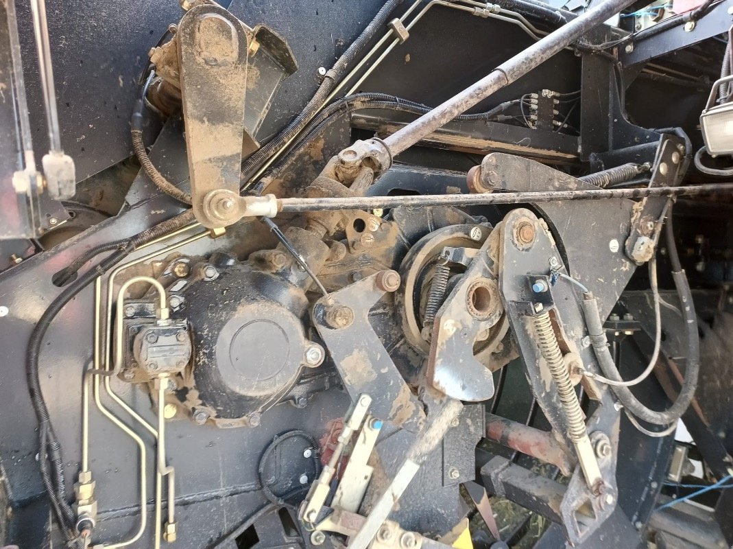 Großpackenpresse van het type New Holland BB 940 +/plus Parkland 425, Gebrauchtmaschine in Liebenwalde (Foto 8)