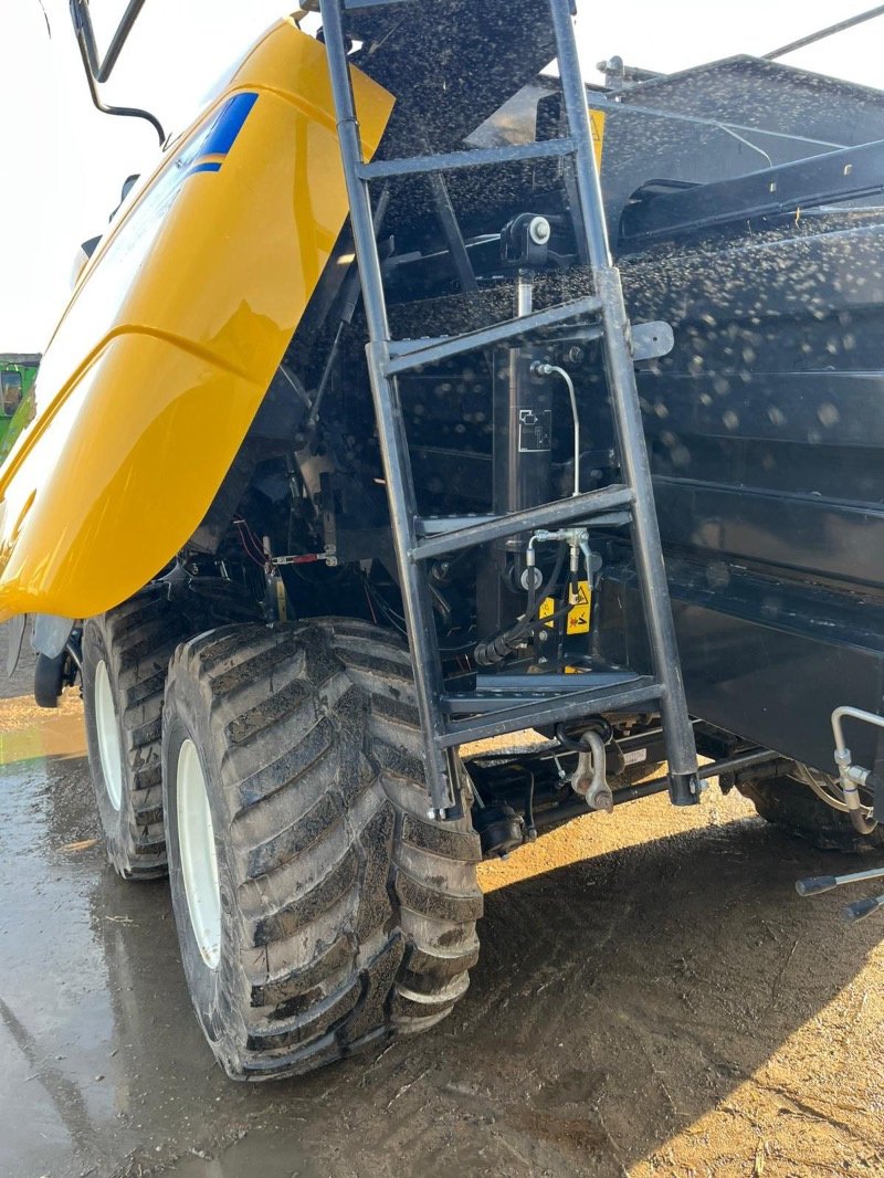 Großpackenpresse del tipo New Holland BB BIGBALER 1290 Plus CropCutter, Gebrauchtmaschine In Neubrandenburg (Immagine 8)