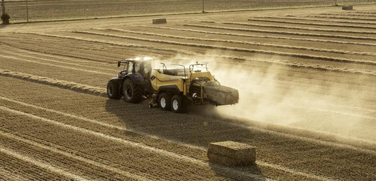 Großpackenpresse des Typs New Holland BB1290 HD RC, Gebrauchtmaschine in Hadsten (Bild 4)