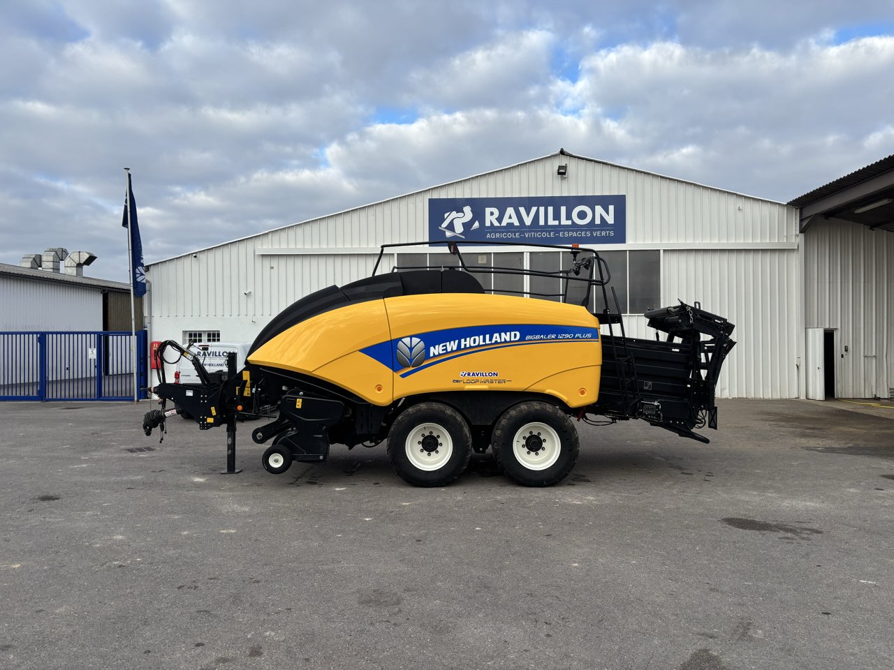 Großpackenpresse typu New Holland BB1290 PLUS, Gebrauchtmaschine v VERT TOULON (Obrázek 3)