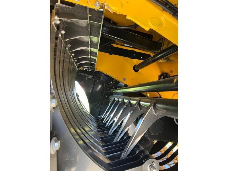 Großpackenpresse typu New Holland BB1290HD, Gebrauchtmaschine v BRAY en Val (Obrázek 8)