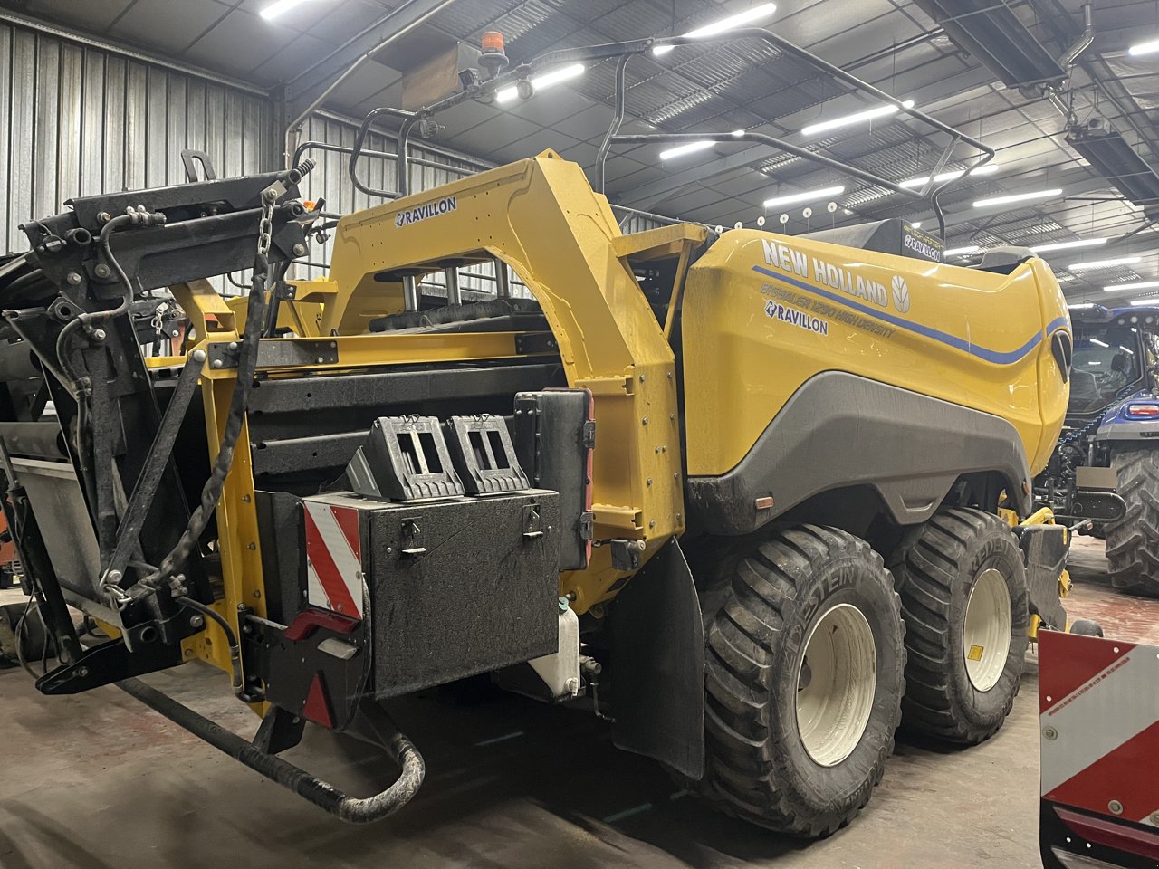 Großpackenpresse tip New Holland BB1290HD, Gebrauchtmaschine in VERT TOULON (Poză 4)