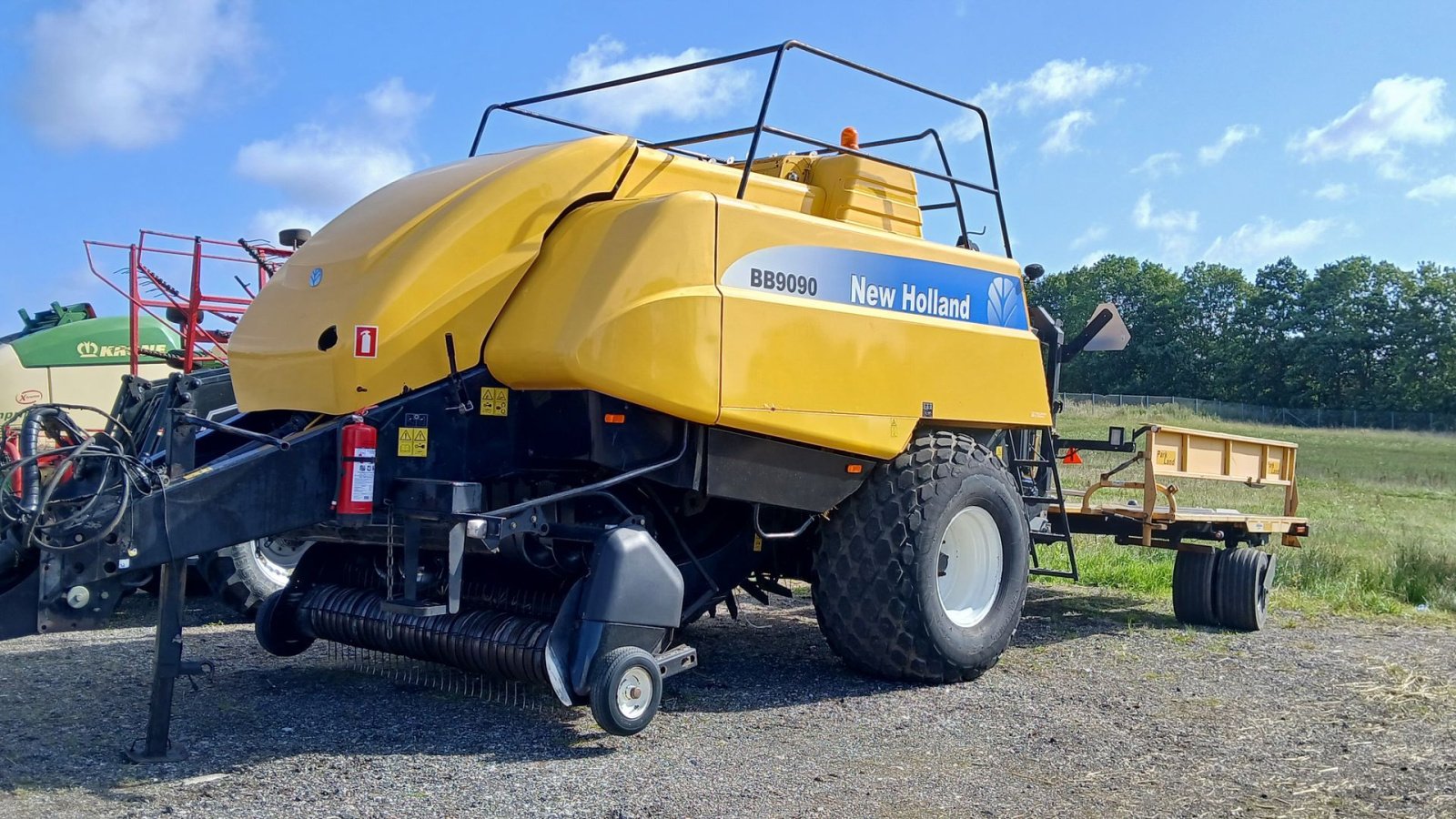 Großpackenpresse типа New Holland BB9090 m. vogn, Gebrauchtmaschine в Horsens (Фотография 1)