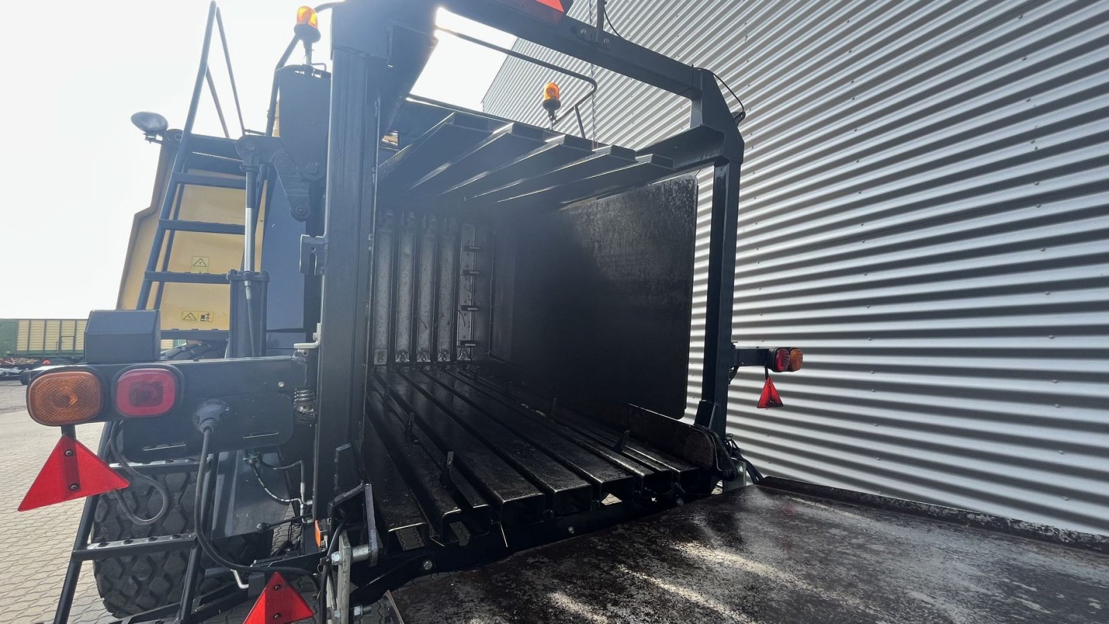 Großpackenpresse typu New Holland BB9090 m. vogn, Gebrauchtmaschine v Horsens (Obrázek 4)