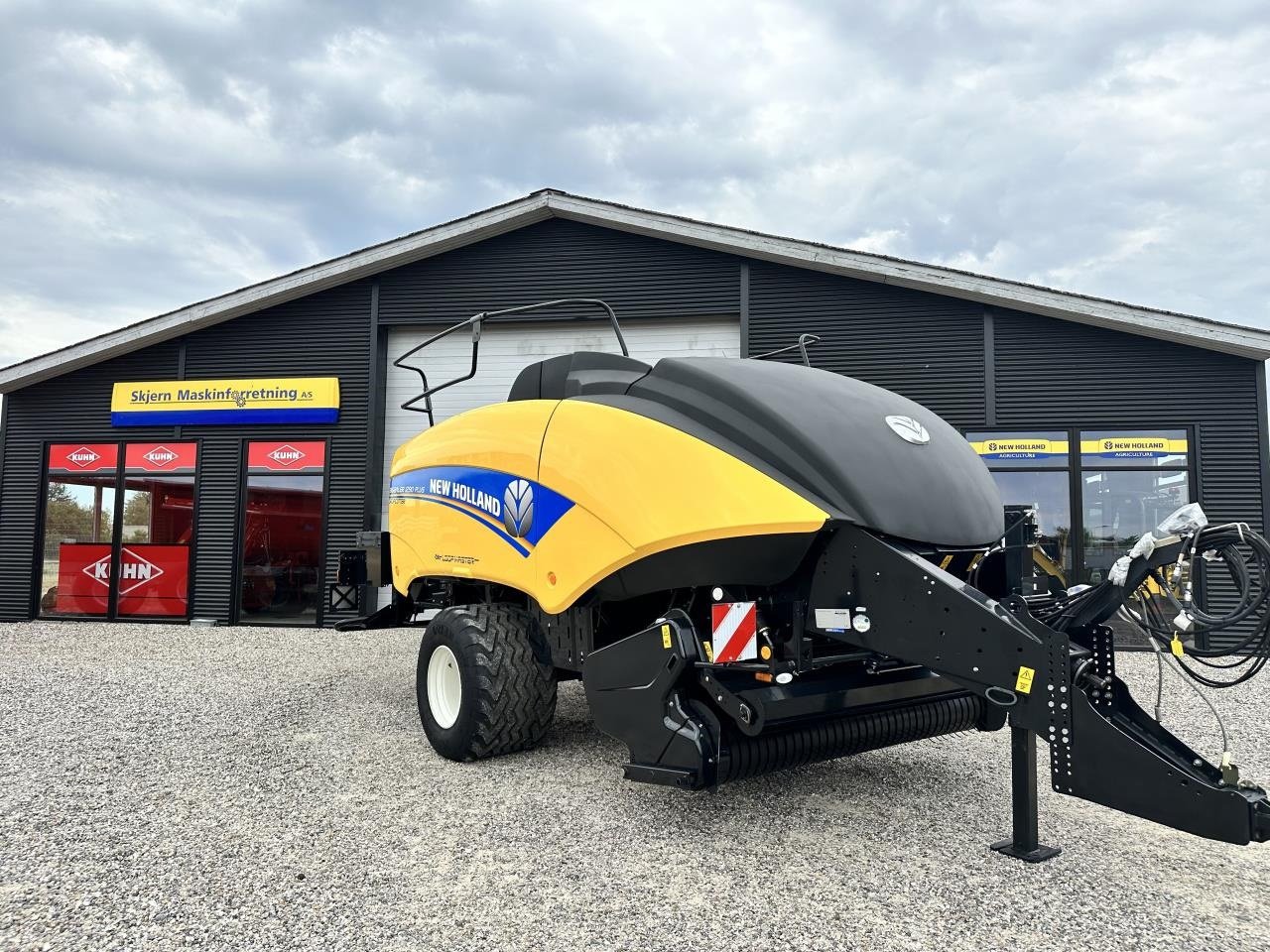 Großpackenpresse des Typs New Holland BIGBALER 1290 RC +, Gebrauchtmaschine in Skjern (Bild 1)