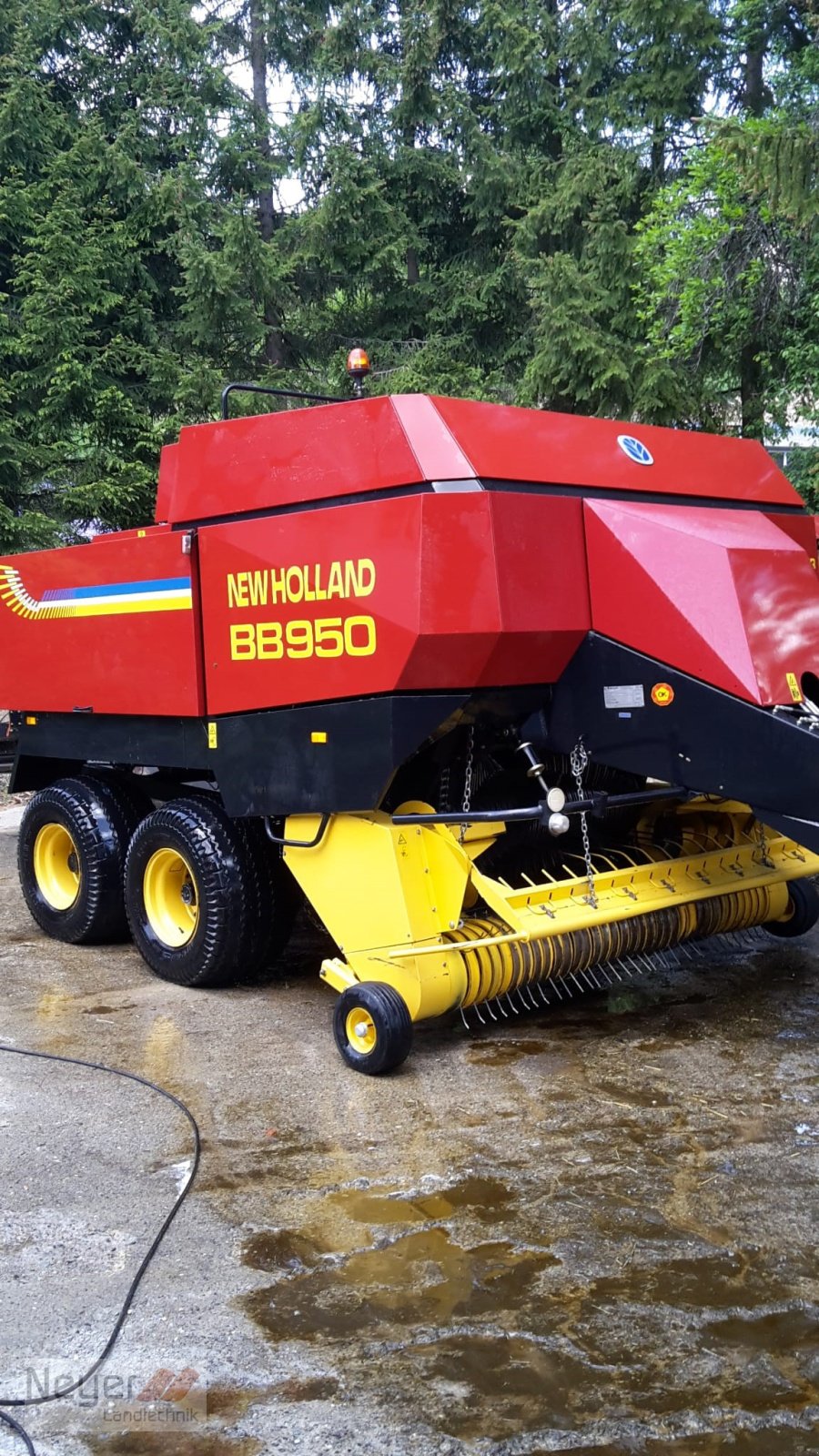 Großpackenpresse des Typs New Holland BigBaler 950 RC 120x70, Gebrauchtmaschine in Bad Waldsee Mennisweiler (Bild 1)