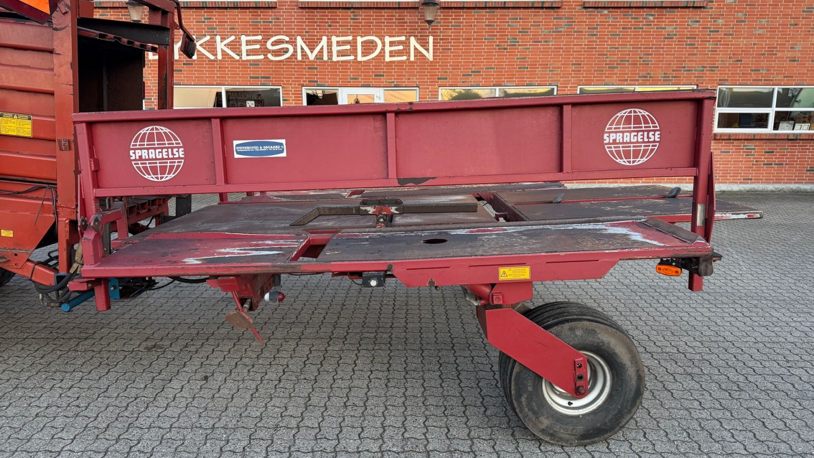 Großpackenpresse типа New Holland Hesston 4900 + Spragelse vogn & centralsmøring, Gebrauchtmaschine в Gjerlev J. (Фотография 10)