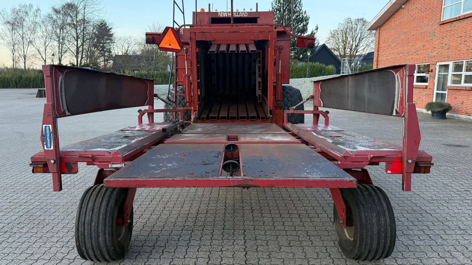 Großpackenpresse типа New Holland Hesston 4900 + Spragelse vogn & centralsmøring, Gebrauchtmaschine в Gjerlev J. (Фотография 8)