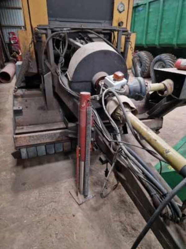 Großpackenpresse типа Rivierre Casalis RC 8080 m/snitter, Gebrauchtmaschine в Hadsund (Фотография 4)