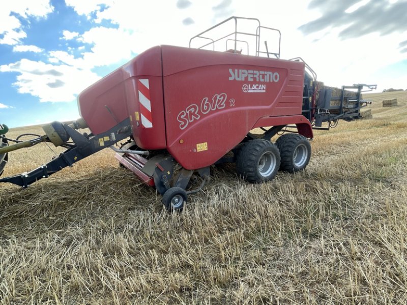 Großpackenpresse du type Supertino SR 612 R, Gebrauchtmaschine en Calmont (Photo 1)
