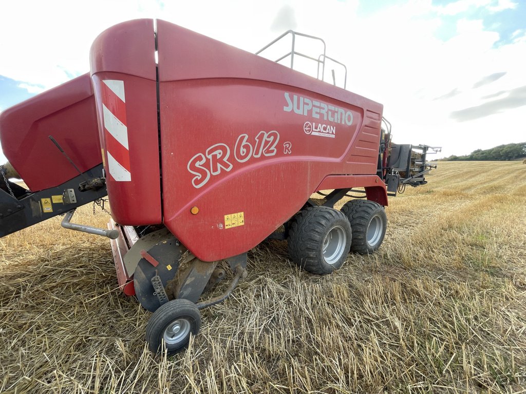 Großpackenpresse des Typs Supertino SR 612 R, Gebrauchtmaschine in Calmont (Bild 2)