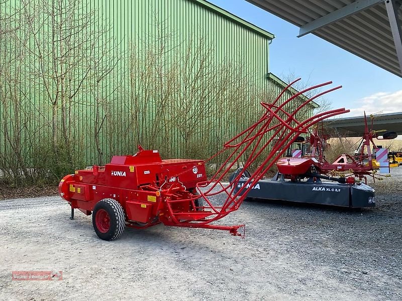 Großpackenpresse des Typs Unia Kostka Z511 Quaderballenpresse, Neumaschine in Ostheim/Rhön (Bild 7)