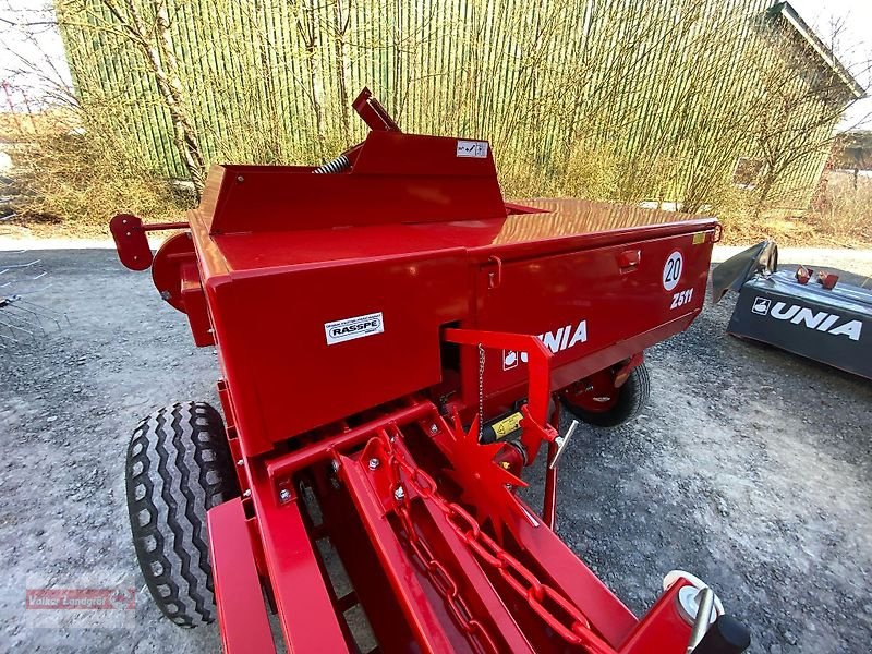 Großpackenpresse Türe ait Unia Kostka Z511 Quaderballenpresse, Neumaschine içinde Ostheim/Rhön (resim 8)