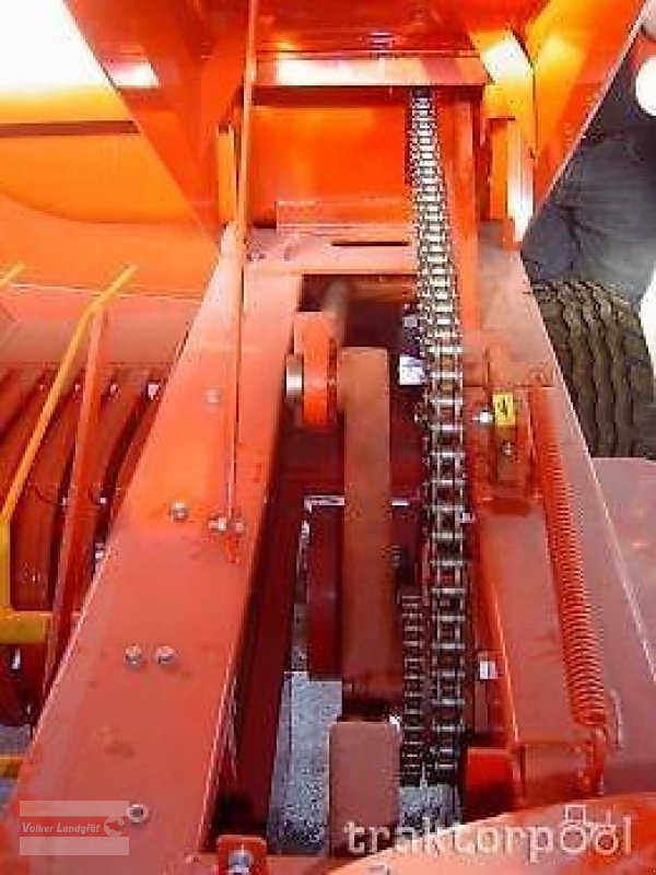 Großpackenpresse Türe ait Unia Kostka Z511 Quaderballenpresse, Neumaschine içinde Ostheim/Rhön (resim 9)