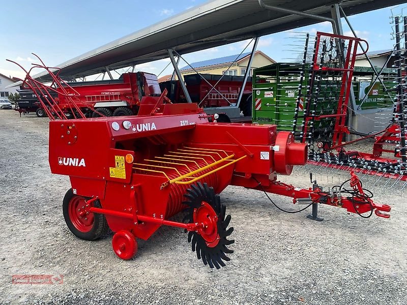 Großpackenpresse Türe ait Unia Kostka Z511 Quaderballenpresse, Neumaschine içinde Ostheim/Rhön (resim 1)