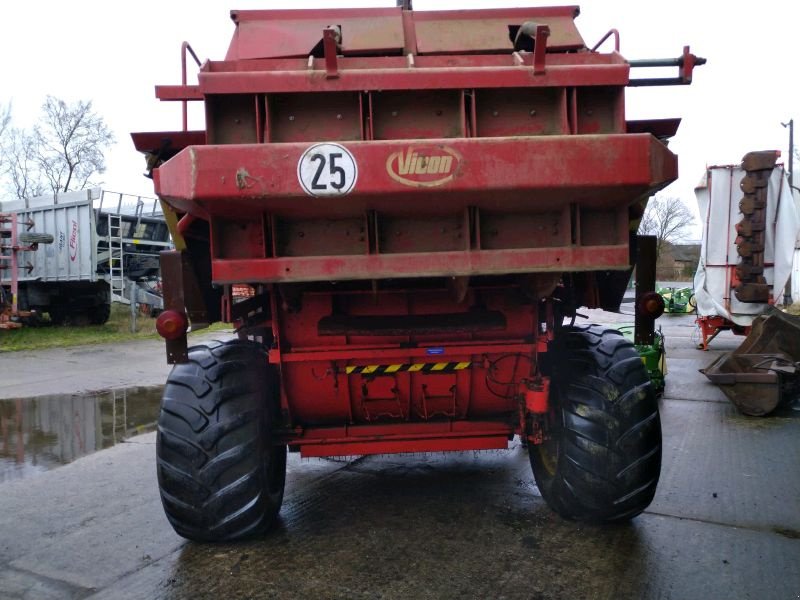 Großpackenpresse typu Vicon HP 1600 # Elektronikproblem, Gebrauchtmaschine v Liebenwalde (Obrázek 2)