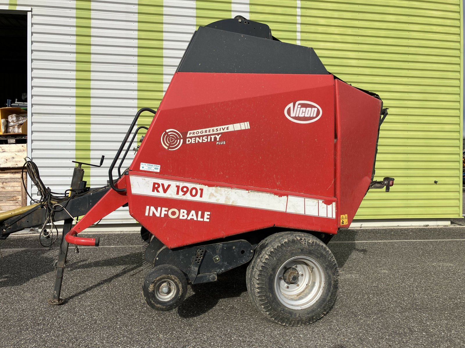 Großpackenpresse of the type Vicon RV 1901, Gebrauchtmaschine in AILLAS (Picture 1)