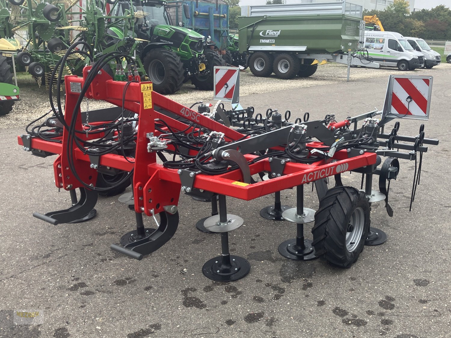 Grubber des Typs 4Disc ActiCut 3,0 für ultraflache Bodenbearbeitung, Neumaschine in Ditzingen (Bild 2)