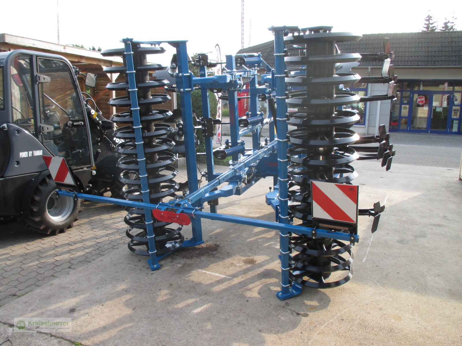 Grubber a típus Agripol Culti 2-400 hydr.klappbar m.Feder-Überlastsicherung Tiefengrubber Mulchsaatgrubber, Neumaschine ekkor: Feuchtwangen (Kép 3)