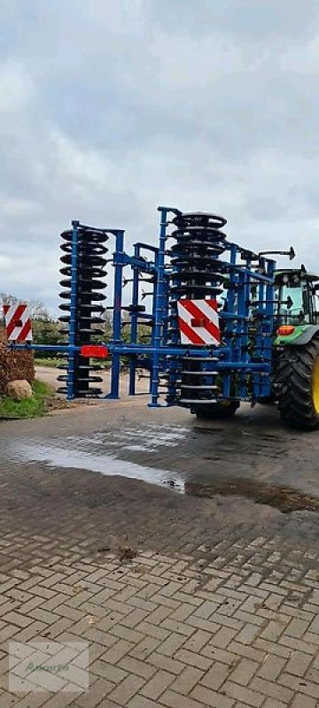 Grubber des Typs Agripol KOBALT 400 Federzinkengrubber Großfederzinkenegge Grubber, Neumaschine in Gronau (Bild 9)