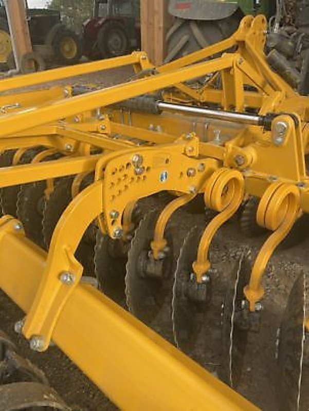 Grubber des Typs Agrisem Disco-mulch gold 5 mètres, Neumaschine in Revel (Bild 3)