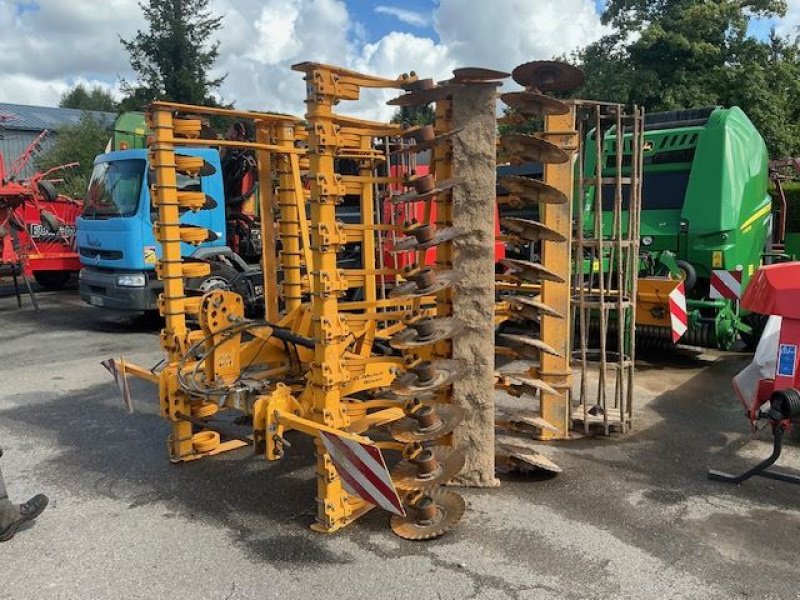 Grubber des Typs Agrisem DISCOMULCHSILVE, Gebrauchtmaschine in les hayons (Bild 1)