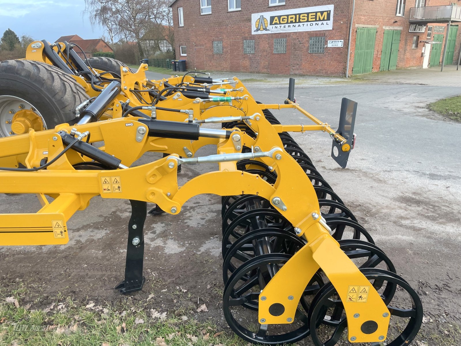 Grubber des Typs Agrisem Smartplow SR, Neumaschine in Römstedt (Bild 24)