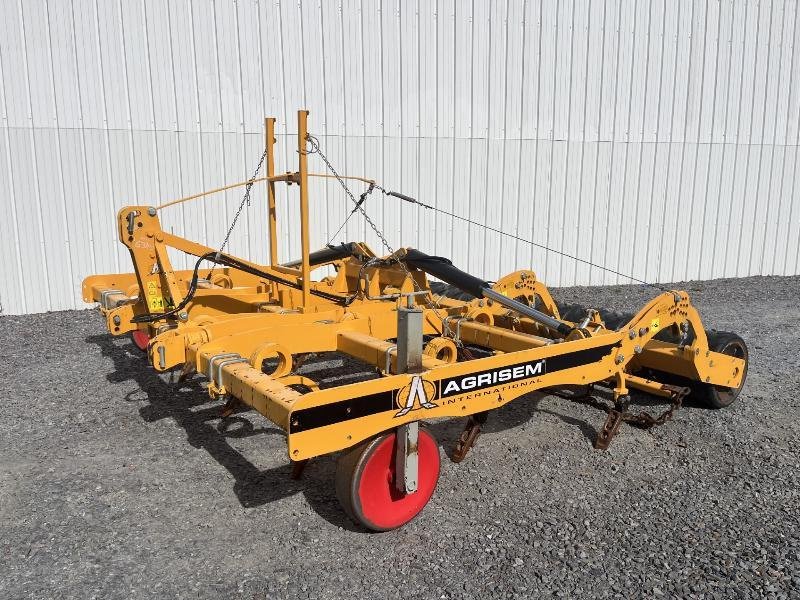 Grubber des Typs Agrisem TRIOSEM, Gebrauchtmaschine in CHATEAUBRIANT CEDEX (Bild 1)