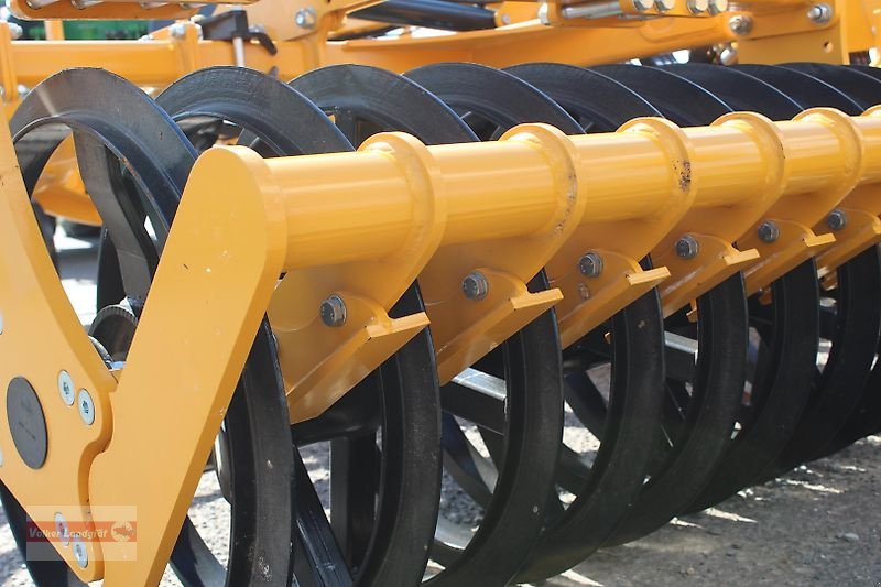 Grubber za tip Agrisem Vibromulch 5-balkiger Flachgrubber 8 m Doppel U-Sem Walze, Neumaschine u Ostheim/Rhön (Slika 23)