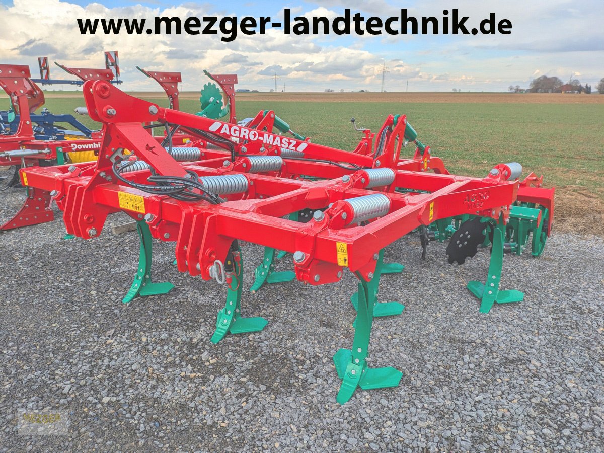 Grubber des Typs Agro-Masz Flügelschargrubber Runner 30 gefedert, Rohrwalze, Neumaschine in Ditzingen (Bild 1)