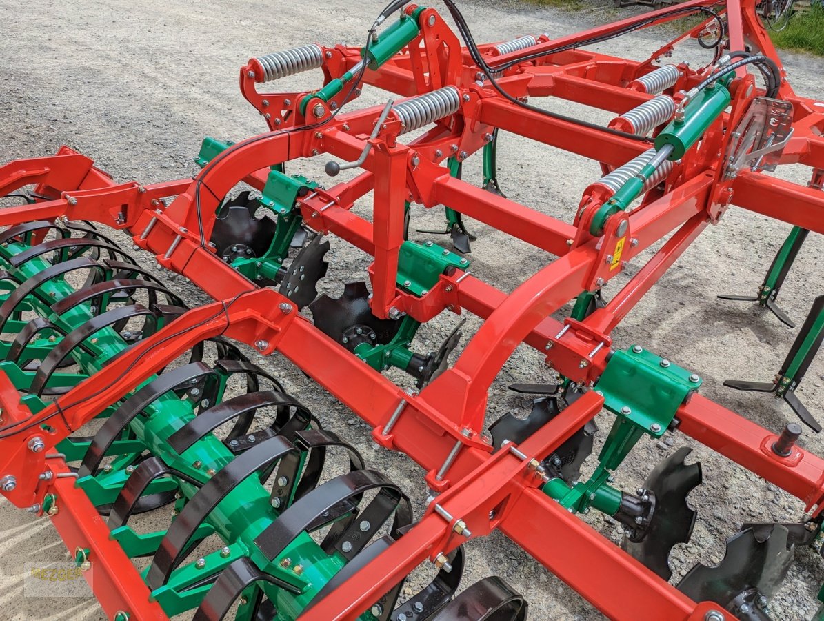 Grubber des Typs Agro-Masz Flügelschargrubber Runner 30 gefedert, Rohrwalze, Neumaschine in Ditzingen (Bild 4)