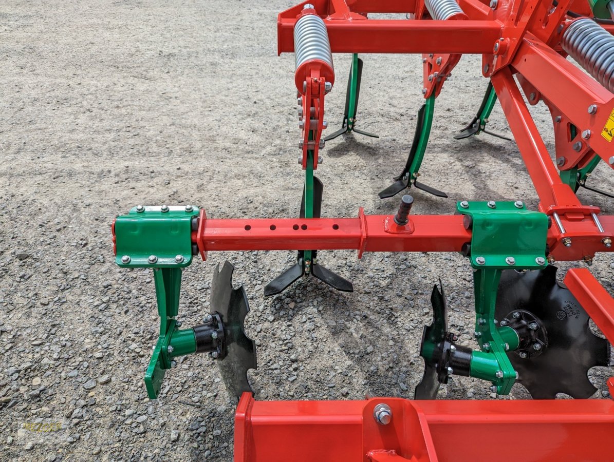 Grubber des Typs Agro-Masz Flügelschargrubber Runner 30 gefedert, Rohrwalze, Neumaschine in Ditzingen (Bild 12)