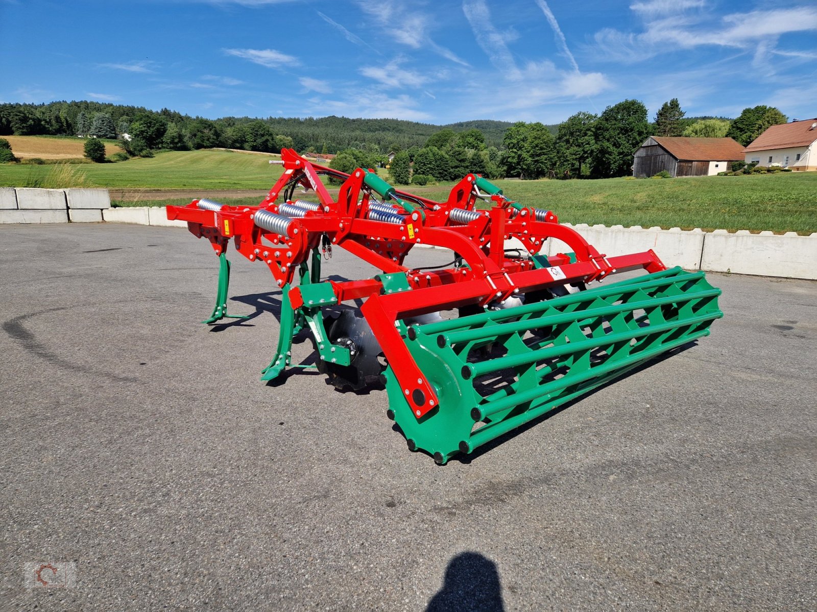 Grubber des Typs Agro-Masz Runner 30 Steinsicherung Flügelschare, Neumaschine in Tiefenbach (Bild 9)
