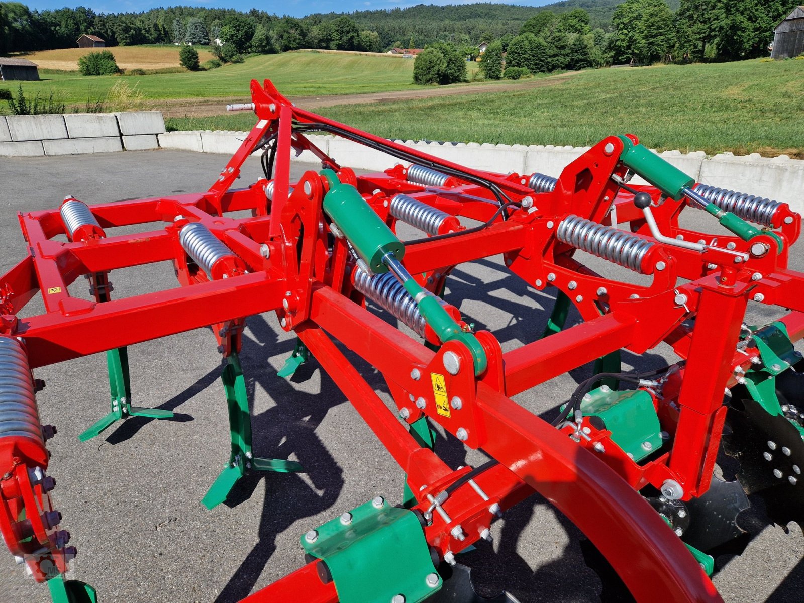 Grubber typu Agro-Masz Runner 30 Steinsicherung Flügelschare, Neumaschine w Tiefenbach (Zdjęcie 13)