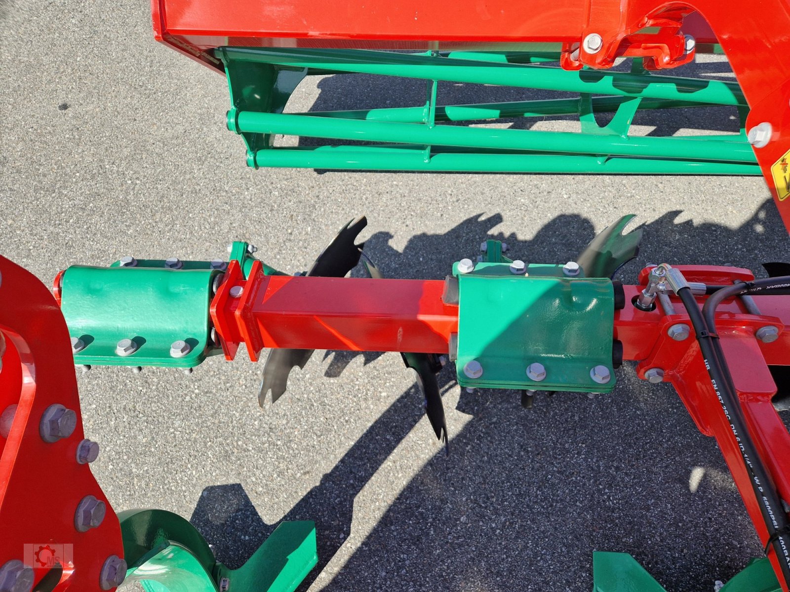 Grubber Türe ait Agro-Masz Runner 30 Steinsicherung Flügelschare, Neumaschine içinde Tiefenbach (resim 5)