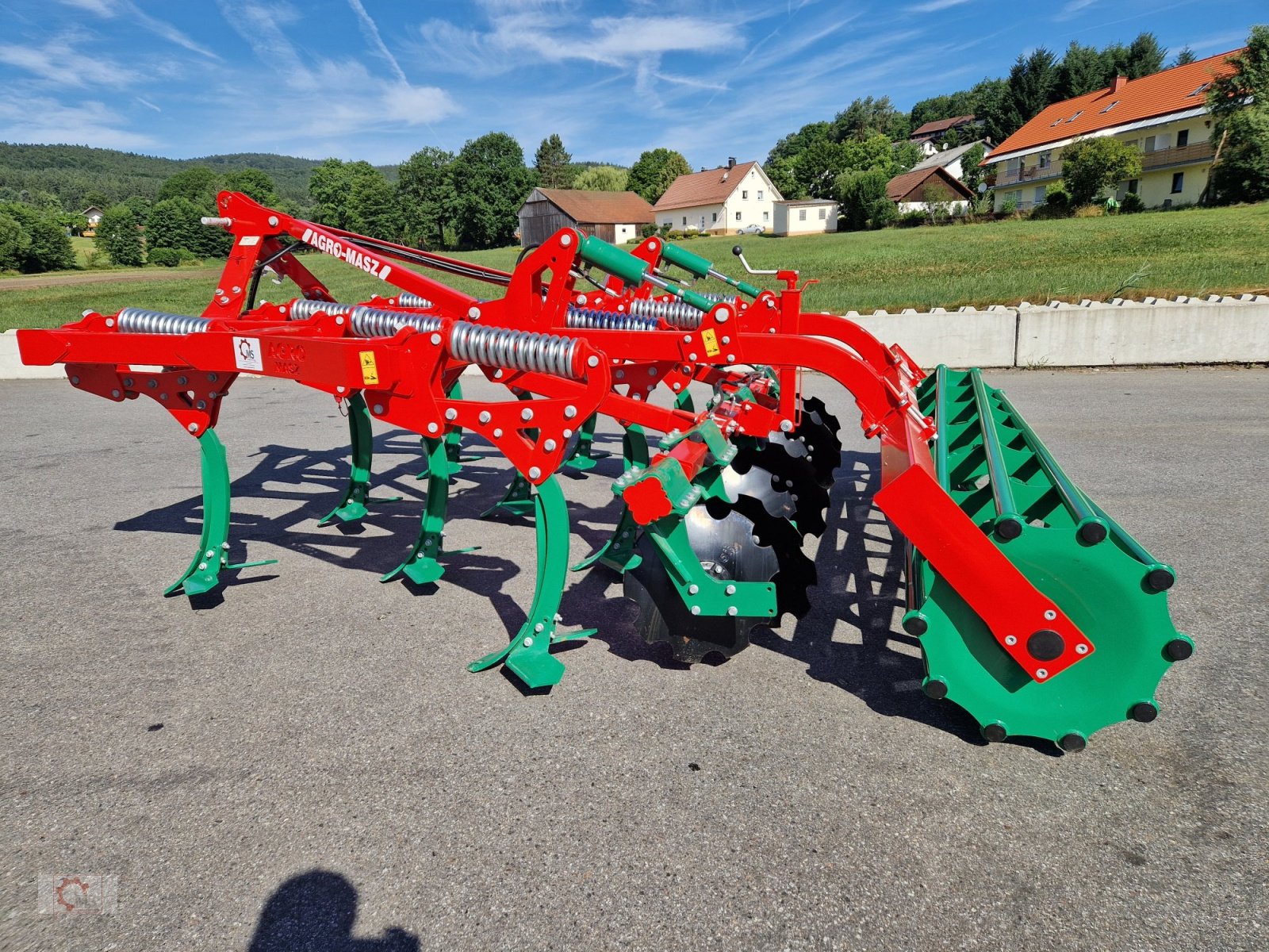 Grubber Türe ait Agro-Masz Runner 30 Steinsicherung Flügelschare, Neumaschine içinde Tiefenbach (resim 10)