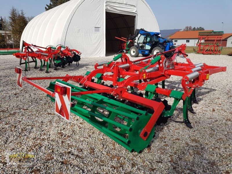 Grubber des Typs Agro-Masz RUNNER 30, Neumaschine in Teublitz (Bild 2)