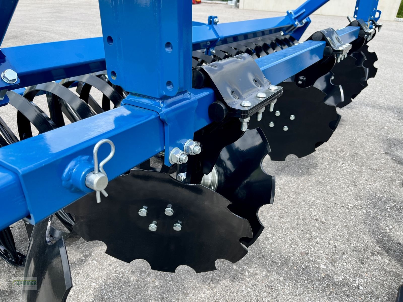 Grubber of the type Agro Profi Line Beta II - Grubber 3m gefedert, Neumaschine in Kematen (Picture 12)