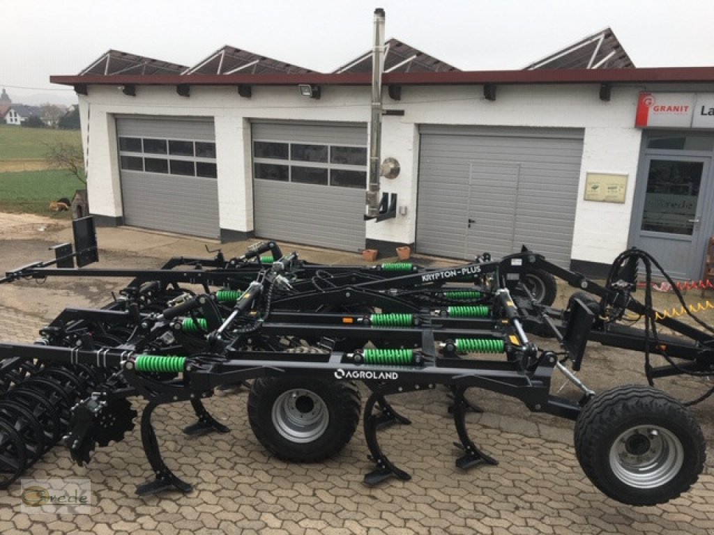 Grubber des Typs Agroland Grubber 4m mit Fahrwerk, Neumaschine in Bad Emstal (Bild 1)