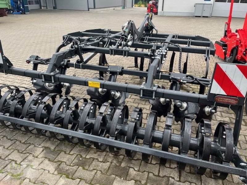 Grubber des Typs Agroland Krypton 300 hydr., Neumaschine in Aresing (Bild 2)