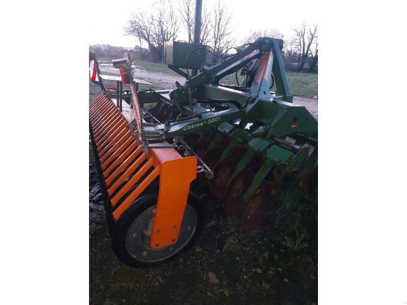 Grubber des Typs Amazone CATROS 3001, Gebrauchtmaschine in PLUMELEC (Bild 3)