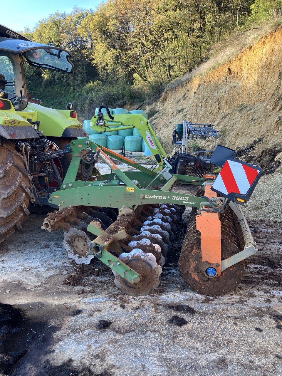 Grubber типа Amazone Catros + 3003 spécial, Gebrauchtmaschine в MORLHON LE HAUT (Фотография 1)