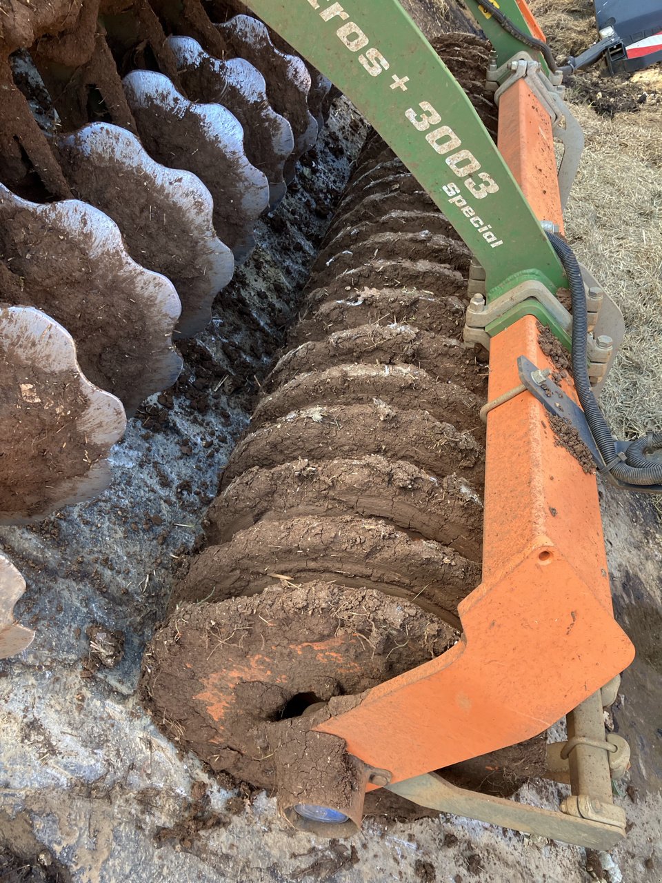 Grubber типа Amazone Catros + 3003 spécial, Gebrauchtmaschine в MORLHON LE HAUT (Фотография 8)