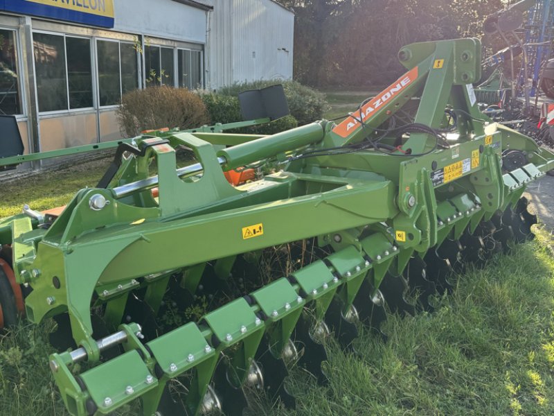 Grubber tipa Amazone Catros + 4002-2, Gebrauchtmaschine u VERT TOULON