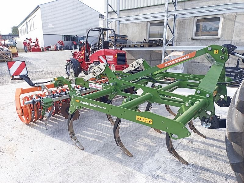 Grubber des Typs Amazone Cenio 3000 Special Vorführgrubber, Vorführmaschine in St. Marienkirchen (Bild 2)