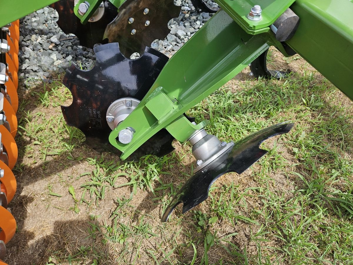 Grubber des Typs Amazone Cenius 3003, Neumaschine in Siget in der Wart (Bild 2)