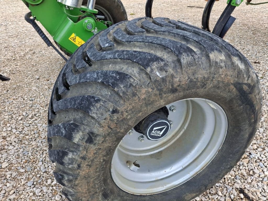 Grubber tip Amazone CEUS 5000-2TX, Gebrauchtmaschine in CHEMAUDIN ET VAUX (Poză 5)