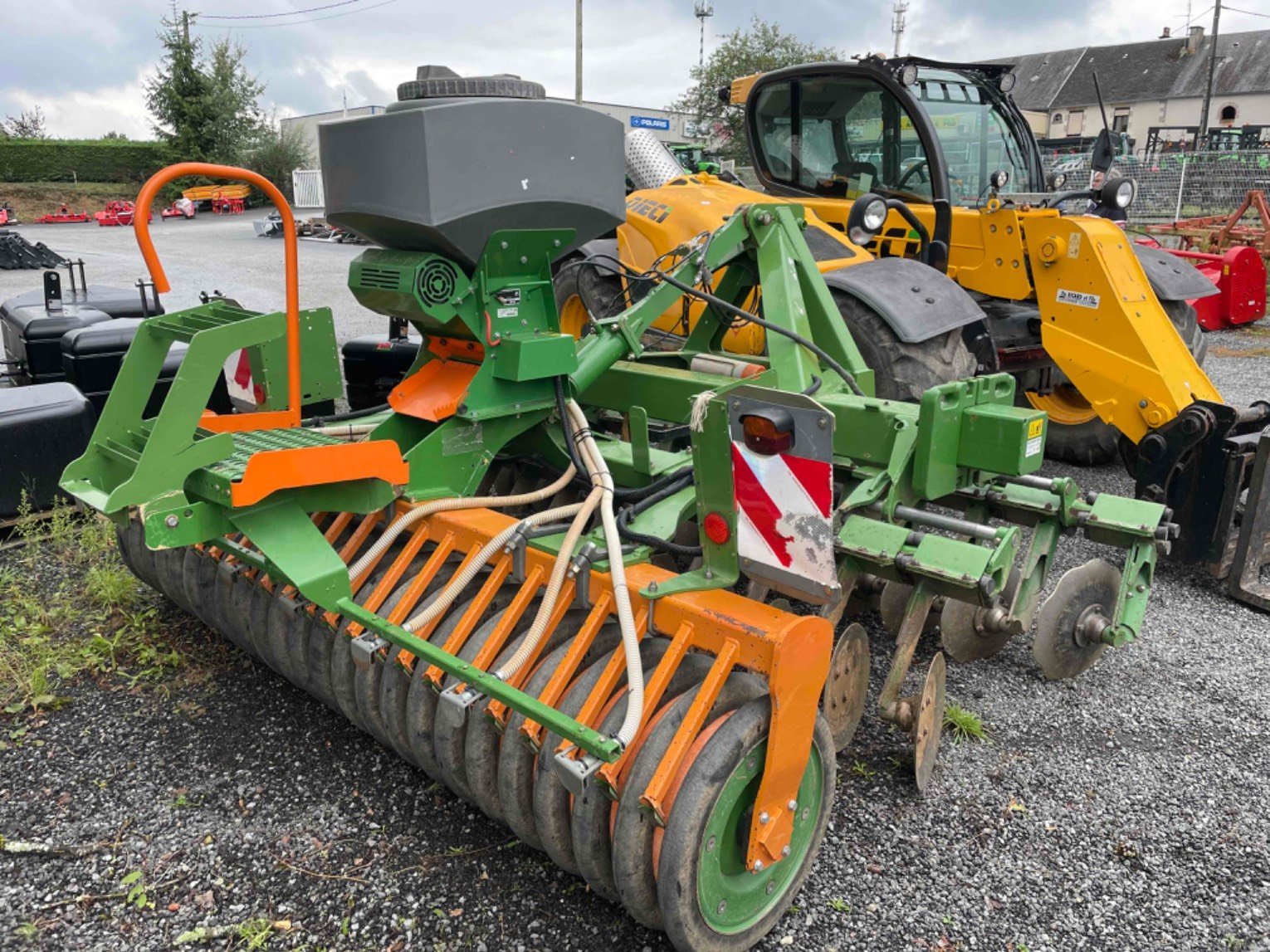 Grubber typu Amazone Déchaumeur Catros 3001 Amazone, Gebrauchtmaschine v LA SOUTERRAINE (Obrázek 2)