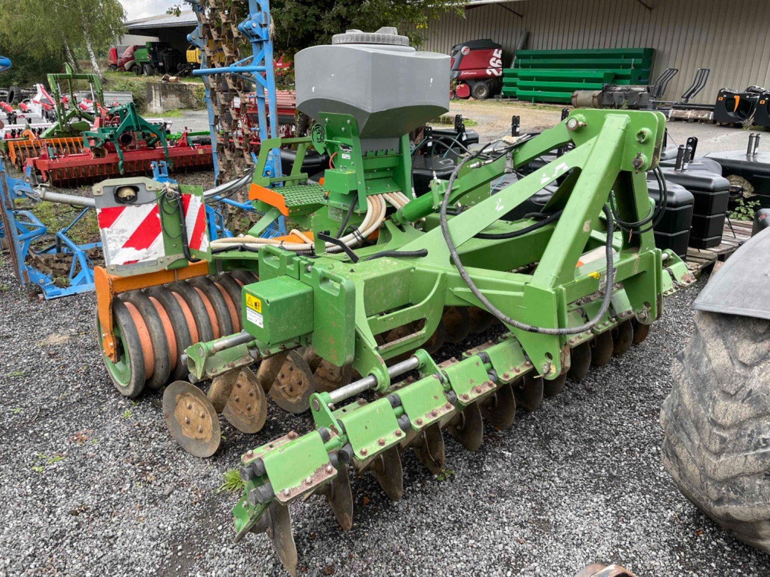 Grubber typu Amazone Déchaumeur Catros 3001 Amazone, Gebrauchtmaschine v LA SOUTERRAINE (Obrázek 1)