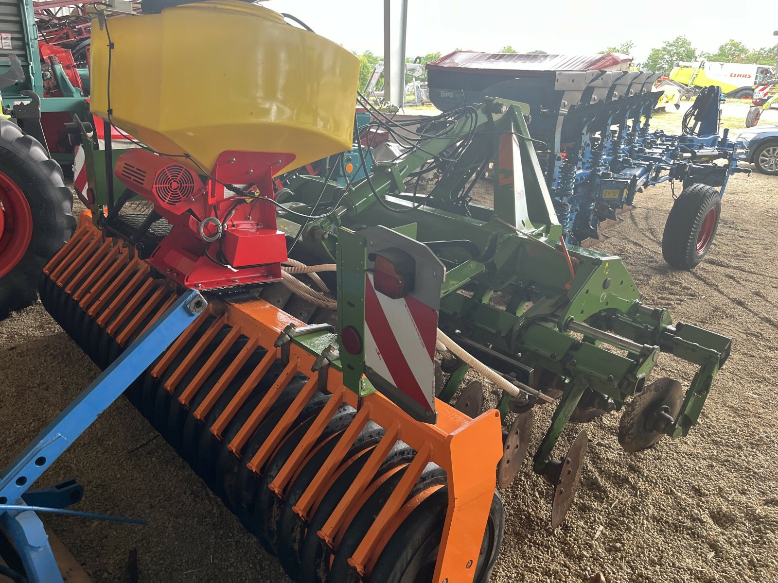 Grubber des Typs Amazone DECHAUMEUR CASTROS 300 +APV PS, Gebrauchtmaschine in PONTIVY (Bild 4)